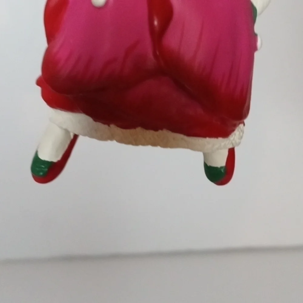 Hallmark KEEPSAKE Christmas Ornament Collector's Series - Rose Angel - 1999,